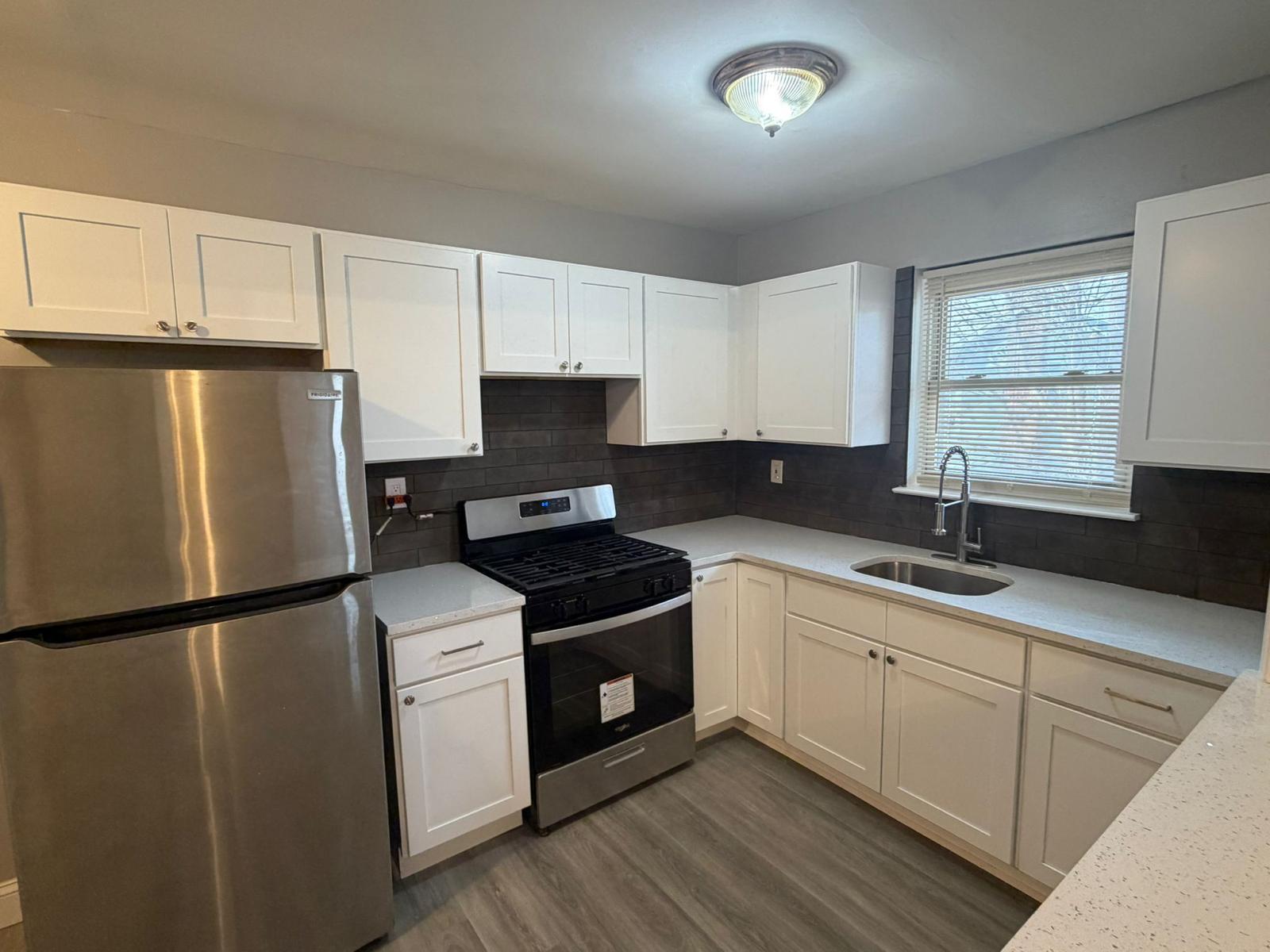 Rockwell Apartments bathroom